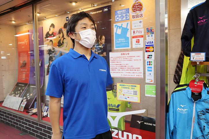 <font size='-1' color='blue'>Mr. Hamai, the shop manager of “Table tennis shop TAKAHASHI”</font>